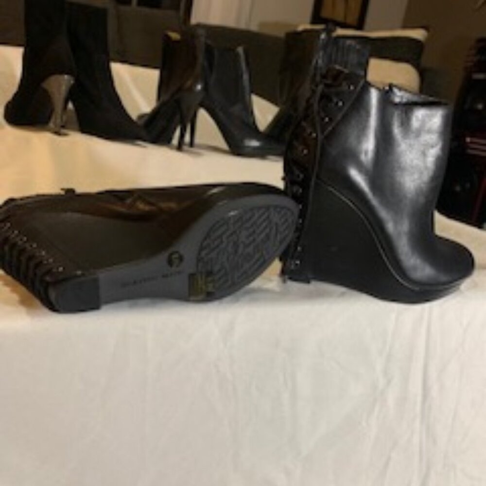 Black heel